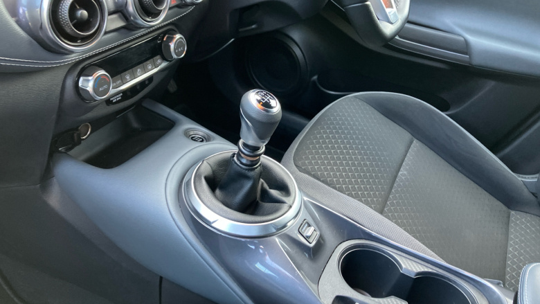 Nissan Juke 1.0 DiG-T 114 N-Connecta 5dr Petrol Hatchback